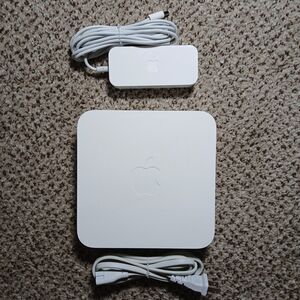 Apple AirPort Extreme Base Station A1408 802.11n WiFi Router - W/ Power - Tested